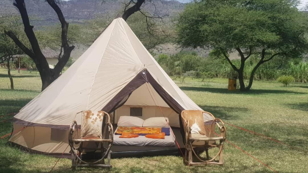 Lake Natron Maasai Giraffe Eco Lodge And Camping Mtowabaga Экстерьер фото