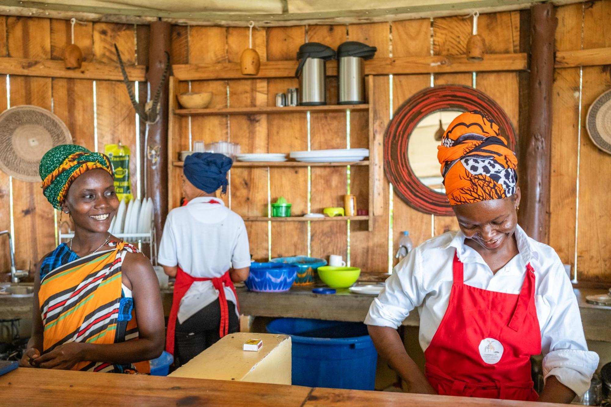 Lake Natron Maasai Giraffe Eco Lodge And Camping Mtowabaga Экстерьер фото