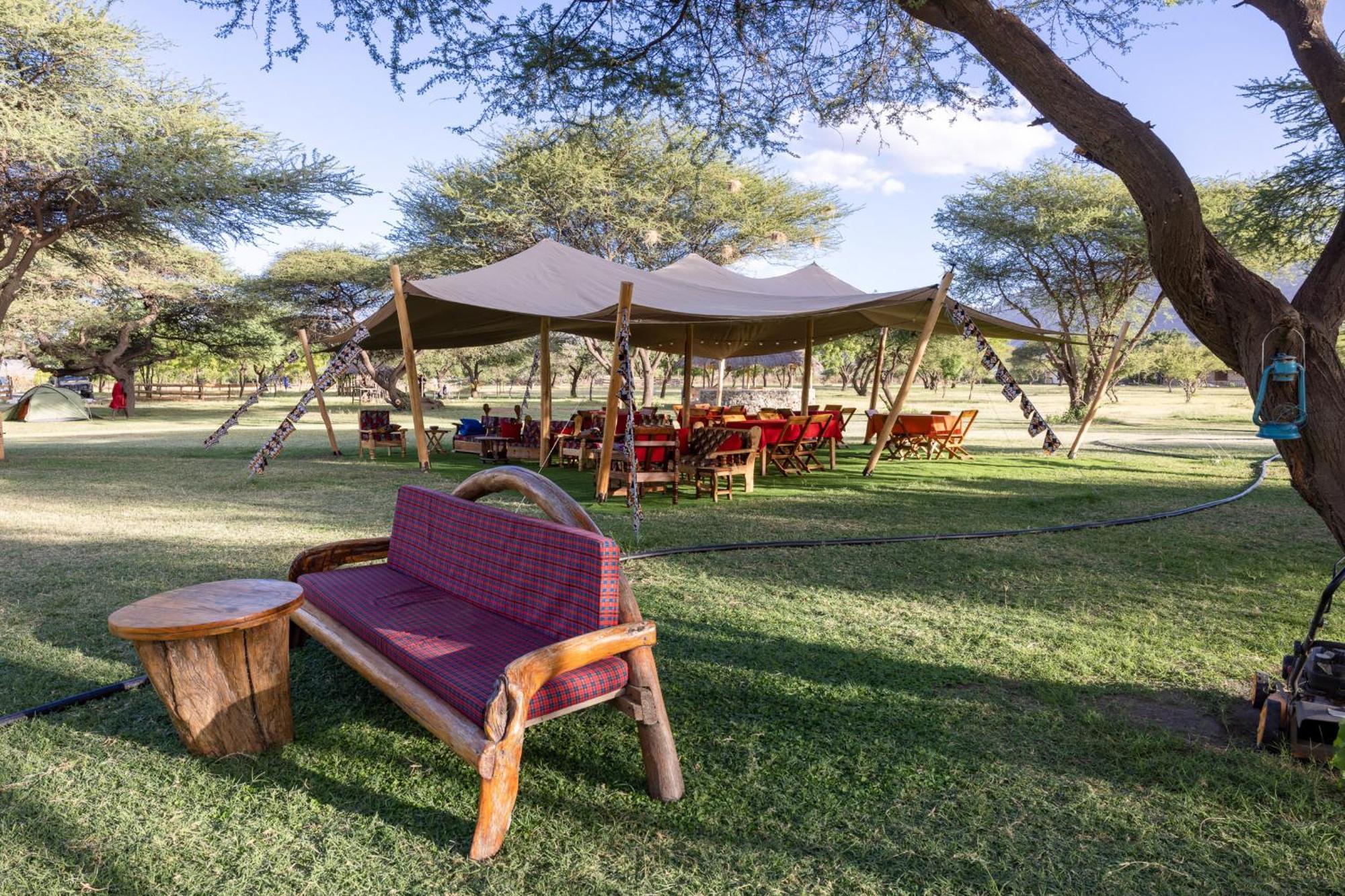 Lake Natron Maasai Giraffe Eco Lodge And Camping Mtowabaga Экстерьер фото